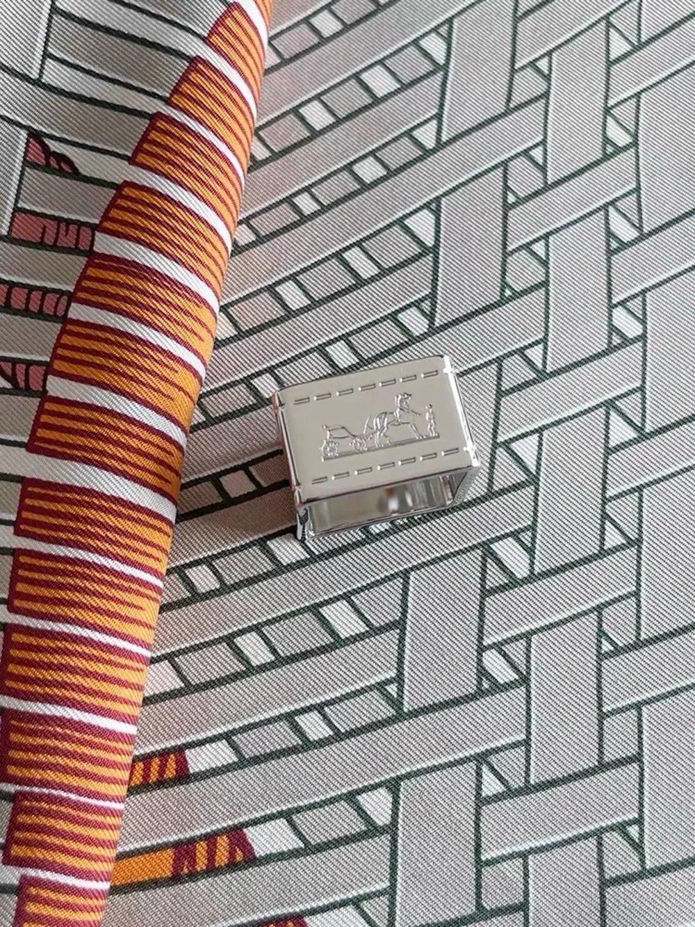 Luxury Silver Horse-Engraved Square Scarf Ring